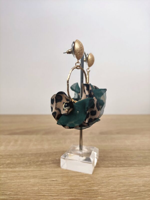 PENDIENTES FLOR SEDA ANIMAL PRINT - Imagen 2