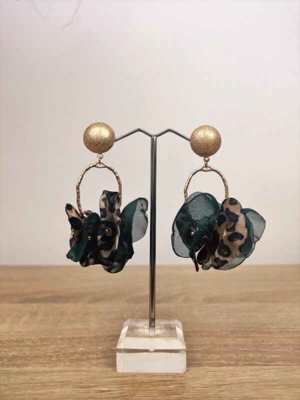 PENDIENTES FLOR SEDA ANIMAL PRINT