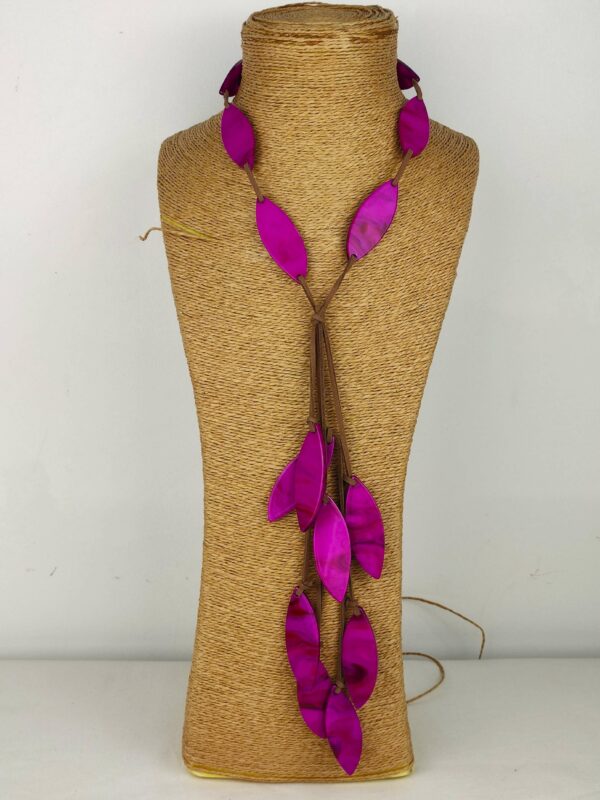 COLLAR PETALOS DE RESINA - Imagen 2