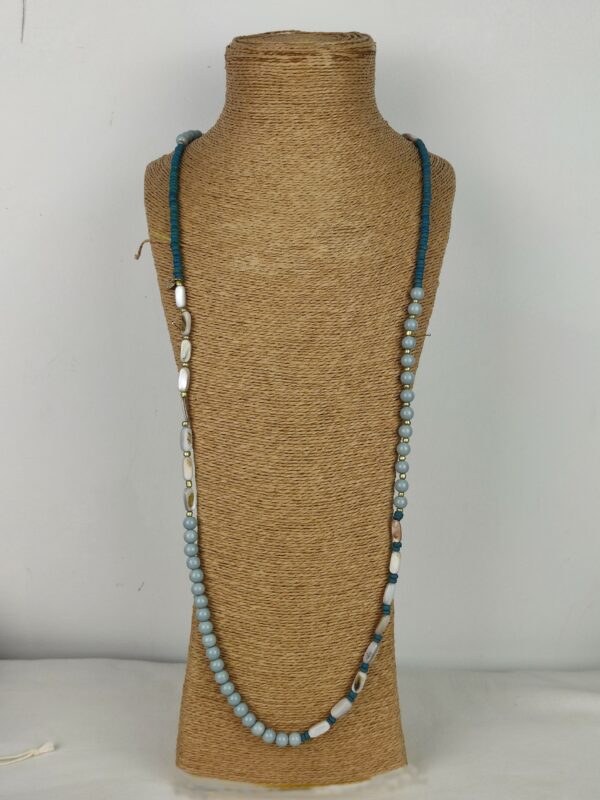 COLLAR COMBINADO CUENTAS NACAR Y RESINA