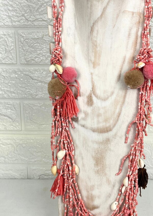 COLLAR LARGO POMPONES - Imagen 2